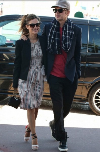 Rachel Bilson et Hayden Christensen (Star Wars) déambulent dans les rues de Cannes