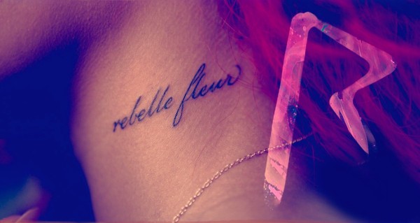 Rihanna tatouage rebelle Fleur - Aurebelle Flower